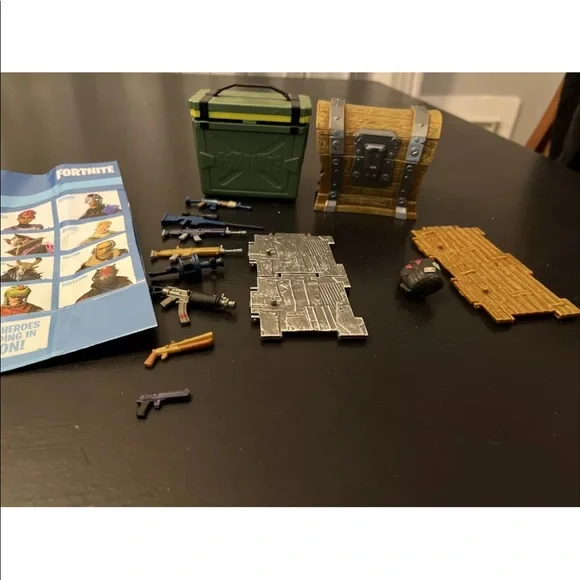 Jazwares Fortnite LOOT CHEST 